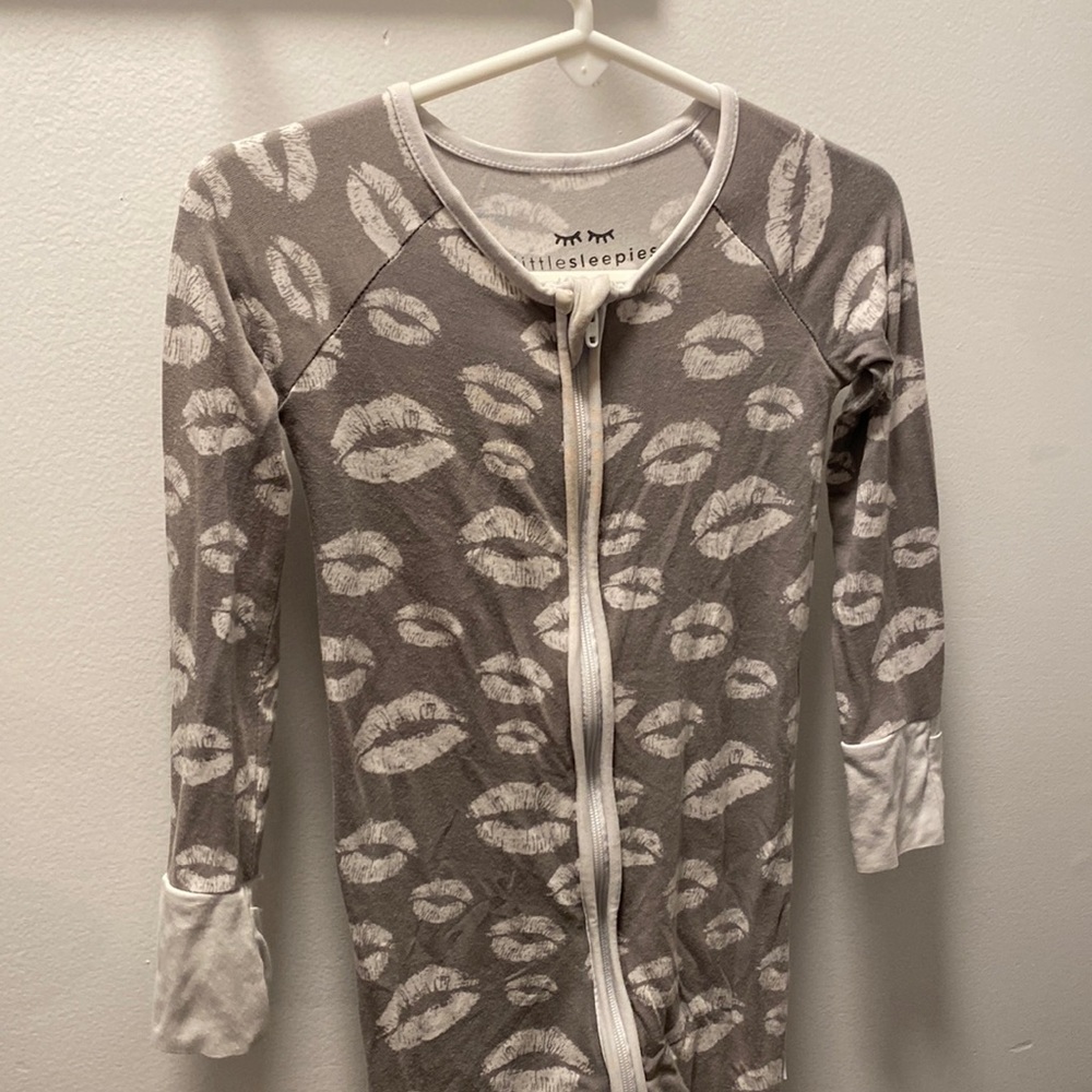 Little Sleepies zippy